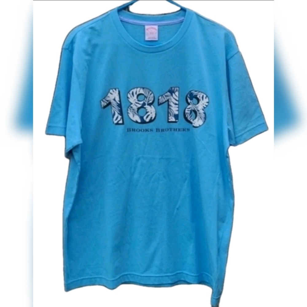 Brooks Brothers Tee Light Blue with Tropical Pattern New Without Tags Large